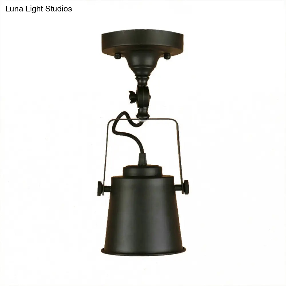 Lámpara de techo DecorBites™ con pantalla de cubo de metal antiguo - Lámpara colgante semiempotrada giratoria para salas de estar - 1 bombilla, negro/óxido