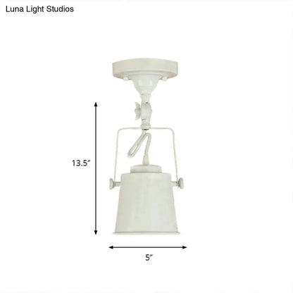 Lámpara de techo DecorBites™ con pantalla de cubo de metal antiguo - Lámpara colgante semiempotrada giratoria para salas de estar - 1 bombilla, negro/óxido