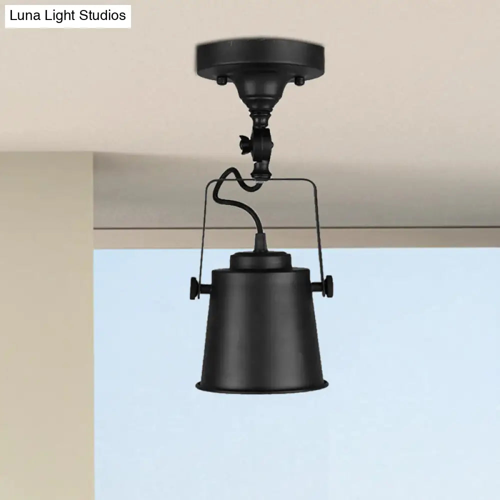 Lámpara de techo DecorBites™ con pantalla de cubo de metal antiguo - Lámpara colgante semiempotrada giratoria para salas de estar - 1 bombilla, negro/óxido