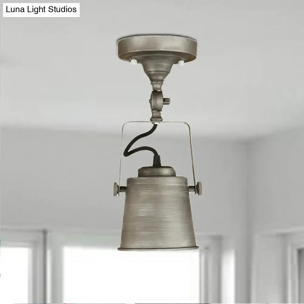 Lámpara de techo DecorBites™ con pantalla de cubo de metal antiguo - Lámpara colgante semiempotrada giratoria para salas de estar - 1 bombilla, negro/óxido