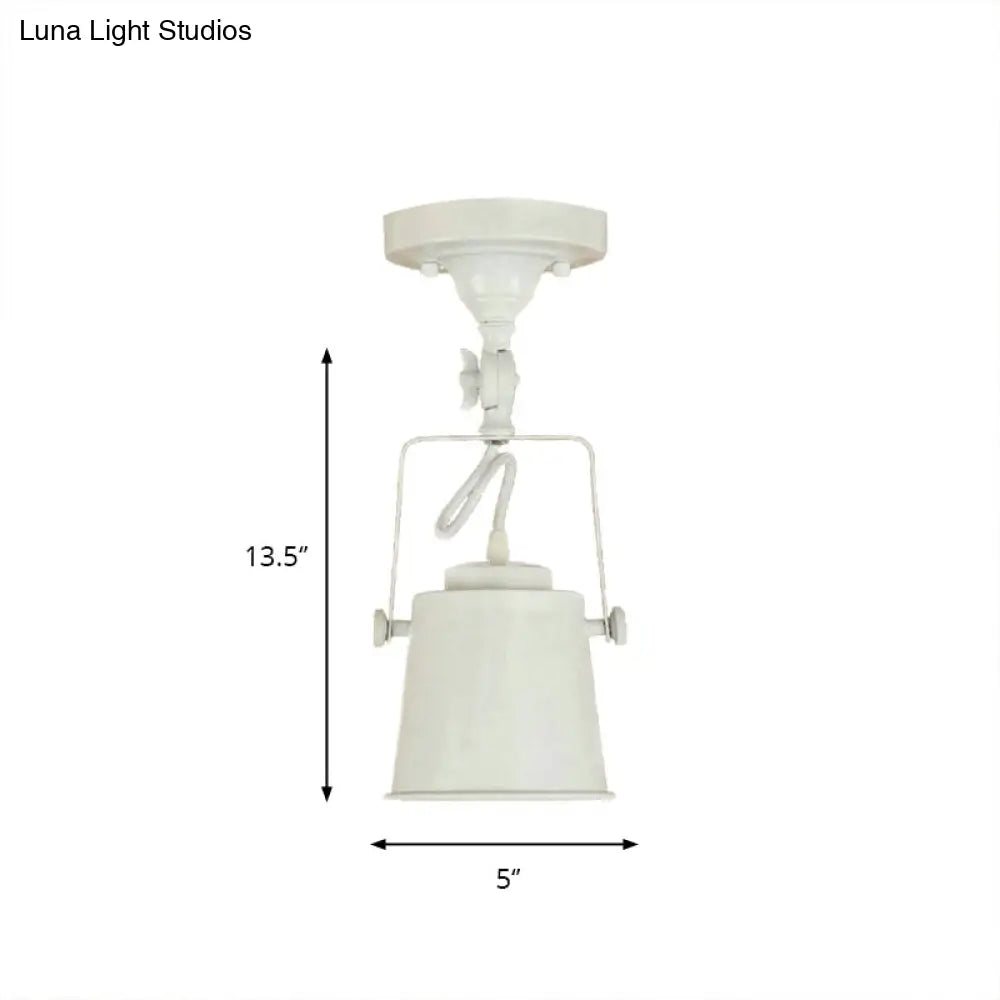 Lámpara de techo DecorBites™ con pantalla de cubo de metal antiguo - Lámpara colgante semiempotrada giratoria para salas de estar - 1 bombilla, negro/óxido