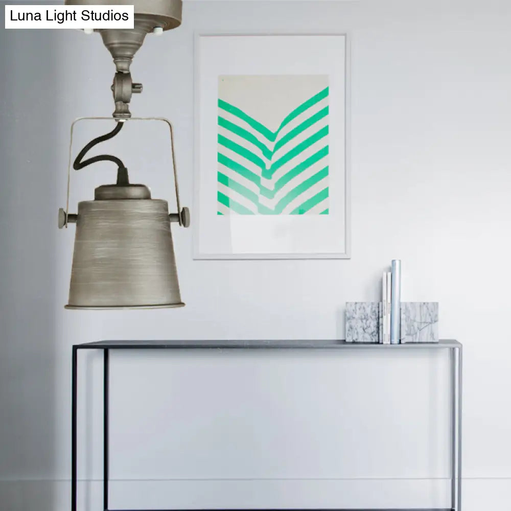 Lámpara de techo DecorBites™ con pantalla de cubo de metal antiguo - Lámpara colgante semiempotrada giratoria para salas de estar - 1 bombilla, negro/óxido