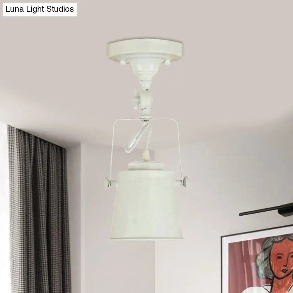 Lámpara de techo DecorBites™ con pantalla de cubo de metal antiguo - Lámpara colgante semiempotrada giratoria para salas de estar - 1 bombilla, negro/óxido