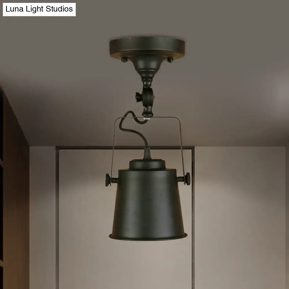 Lámpara de techo DecorBites™ con pantalla de cubo de metal antiguo - Lámpara colgante semiempotrada giratoria para salas de estar - 1 bombilla, negro/óxido