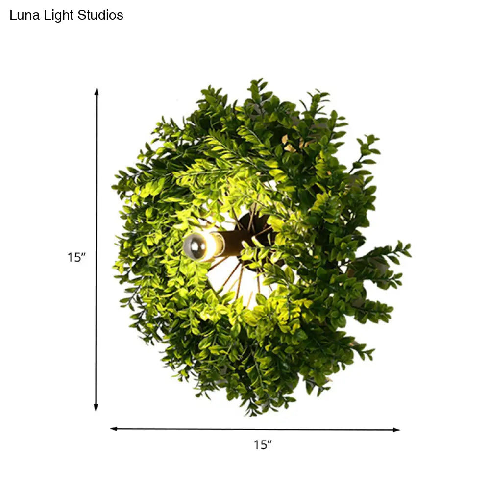 Aplique de pared antiguo de metal con diseño de rueda de carreta y luz LED, ideal para restaurantes. Color negro.