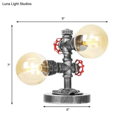 Lámpara de mesa redonda de plata antigua con pantalla de cristal transparente/ámbar - Estilo industrial, 2 luces y base robusta
