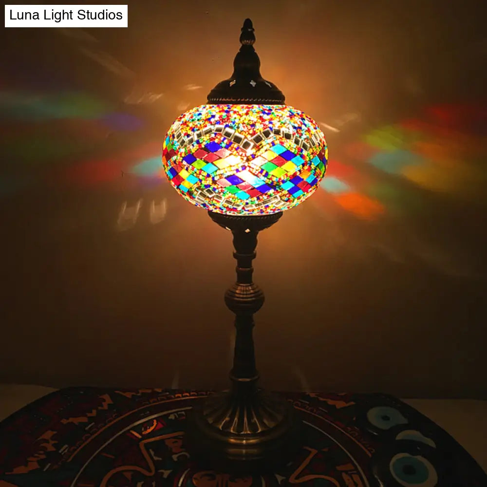 Lámpara de mesa de noche antigua de vitral con diseño elíptico – Ideal para el escritorio del dormitorio – Disponible en blanco, rojo y azul