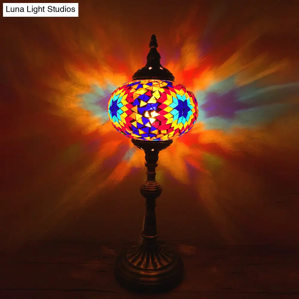 Lámpara de mesa de noche antigua de vitral con diseño elíptico – Ideal para el escritorio del dormitorio – Disponible en blanco, rojo y azul