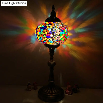 Lámpara de mesa de noche antigua de vitral con diseño elíptico – Ideal para el escritorio del dormitorio – Disponible en blanco, rojo y azul