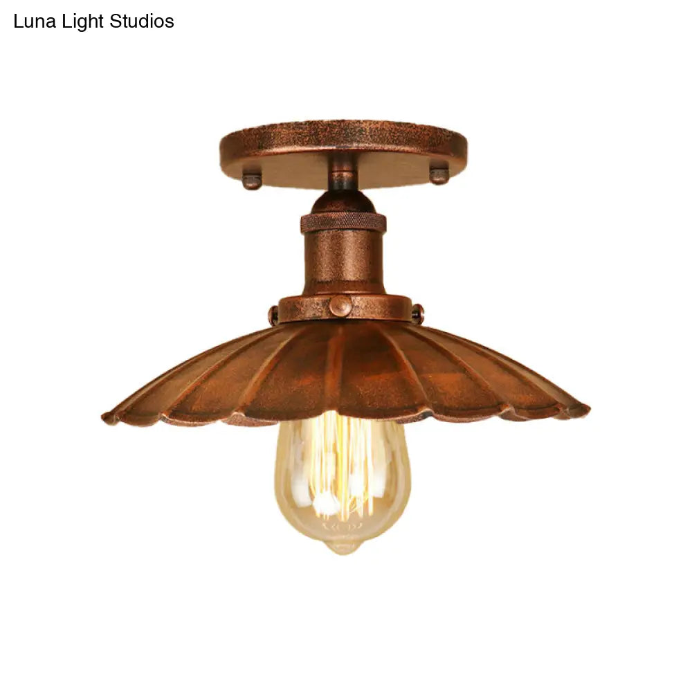 Lámpara de techo semiempotrada DecorBites™ de estilo antiguo con pantalla festoneada color óxido/negro - Iluminación empotrada para balcón