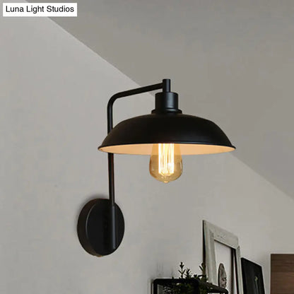 مصباح حائطي عتيق الطراز، مزود بمصباح واحد، باللون الأسود/الصدأ المعدني، مزود بذراع منحني للممر