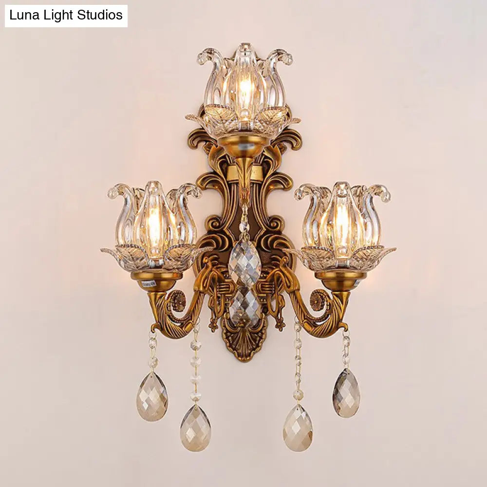 Aplique de pared de estilo antiguo con tres luces y gota de cristal - Lámpara de pared metálica