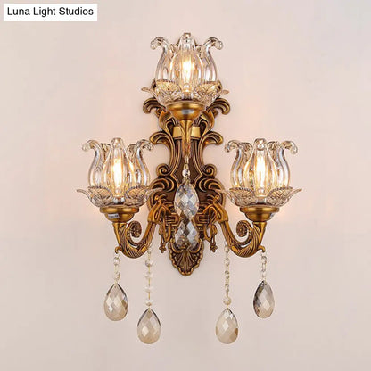 Aplique de pared de estilo antiguo con tres luces y gota de cristal - Lámpara de pared metálica