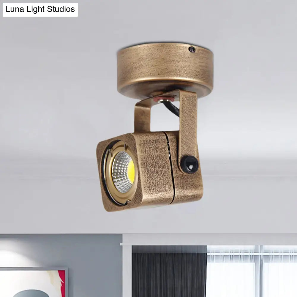 Lámpara de techo DecorBites™ de latón estilo antiguo - LED, semiempotrada, ajustable, 3"/5" de ancho.