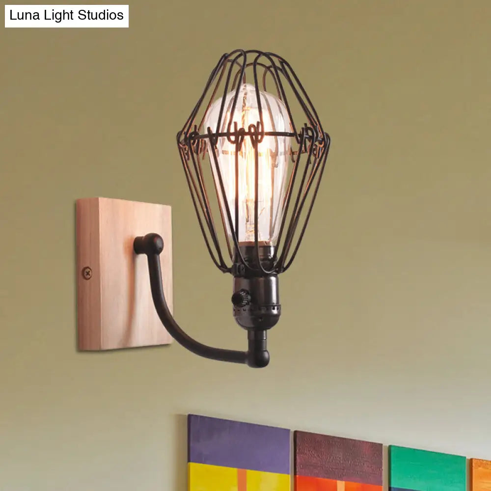 Aplique de pared de hierro forjado estilo antiguo con jaula y placa trasera de madera - Iluminación de pared para 1 bombilla en color negro