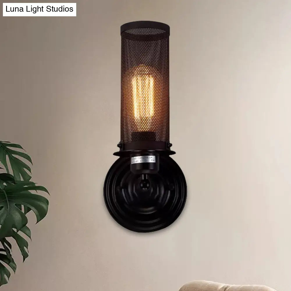 مصباح حائط حديدي على الطراز العتيق مع غطاء شبكي - مصباح حائطي ريفي باللون الأسود