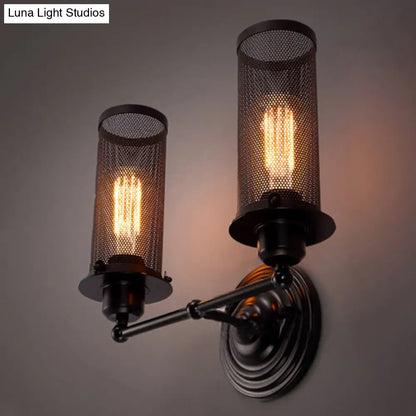 مصباح حائط حديدي على الطراز العتيق مع غطاء شبكي - مصباح حائطي ريفي باللون الأسود