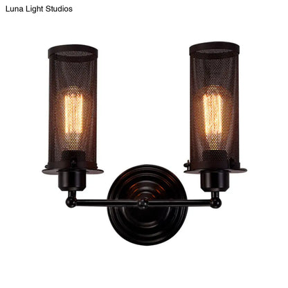 مصباح حائط حديدي على الطراز العتيق مع غطاء شبكي - مصباح حائطي ريفي باللون الأسود