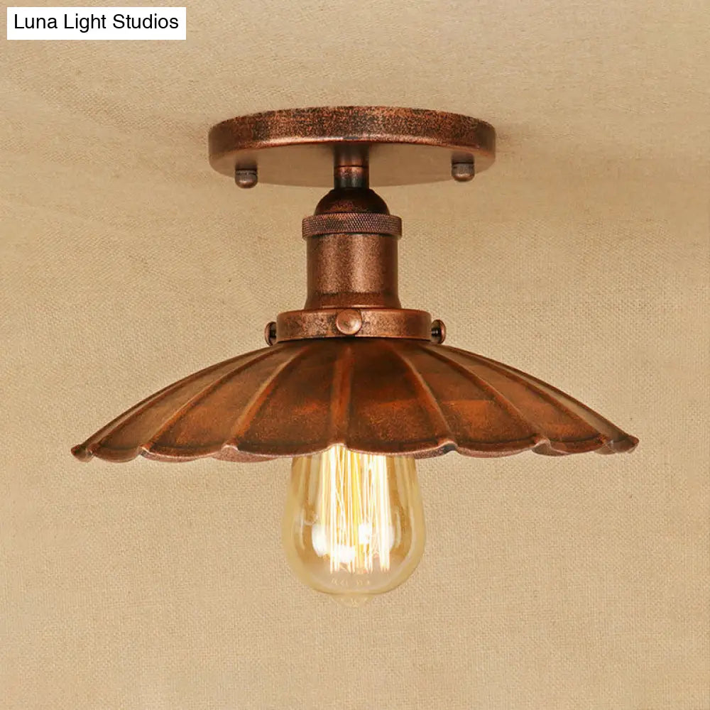 DecorBites™ Lámpara de techo semiempotrada con pantalla festoneada de estilo antiguo - Lámpara de hierro de 1 cabezal en color óxido/negro para balcones 