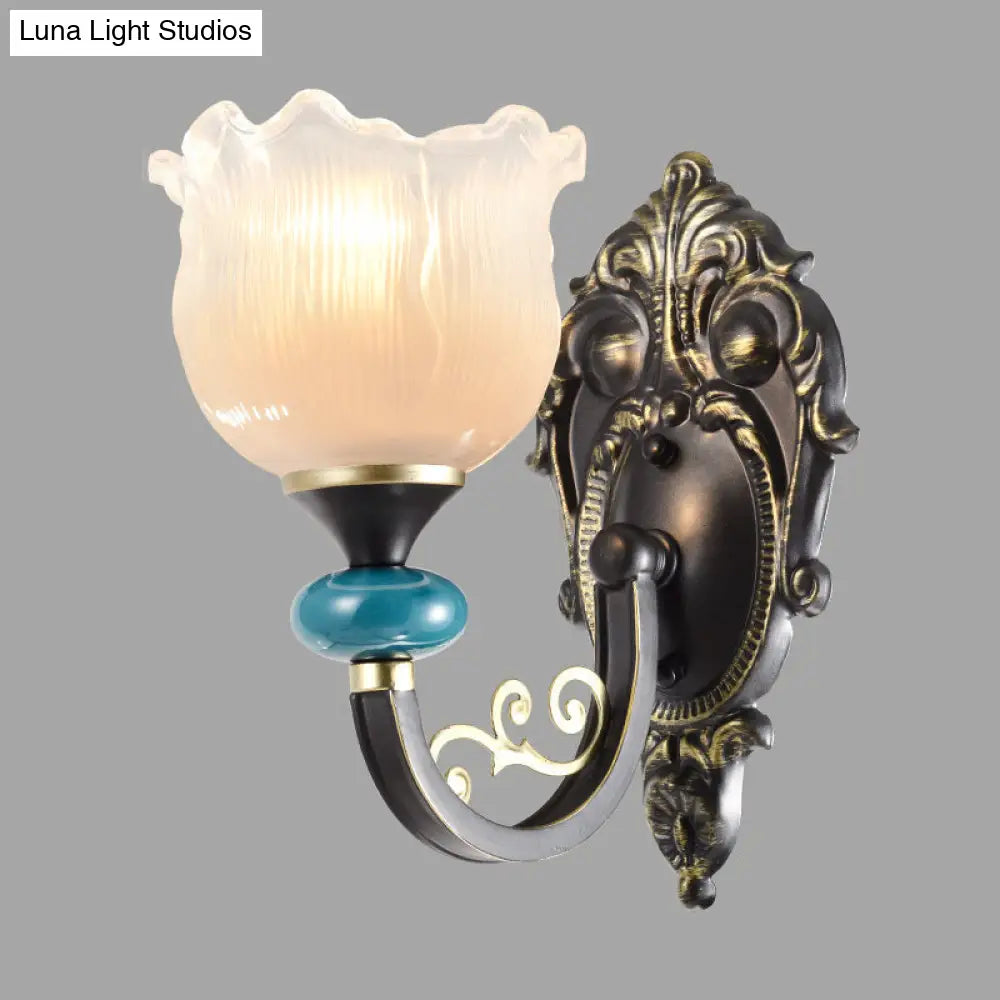 Aplique de pared floral de cristal opalino negro envejecido con diseño acanalado - Lámpara de pared