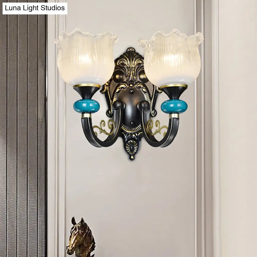 Aplique de pared floral de cristal opalino negro envejecido con diseño acanalado - Lámpara de pared