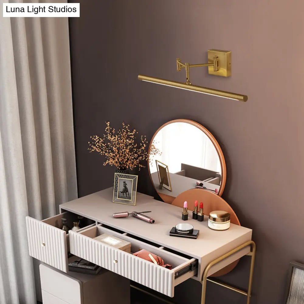 Aplique de pared tubular de latón envejecido con luz LED - Perfecto para tocador o baño de visitas