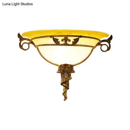 Aplique de pared de latón envejecido con pantalla de cristal translúcido - 1 luz, montaje empotrado para dormitorio