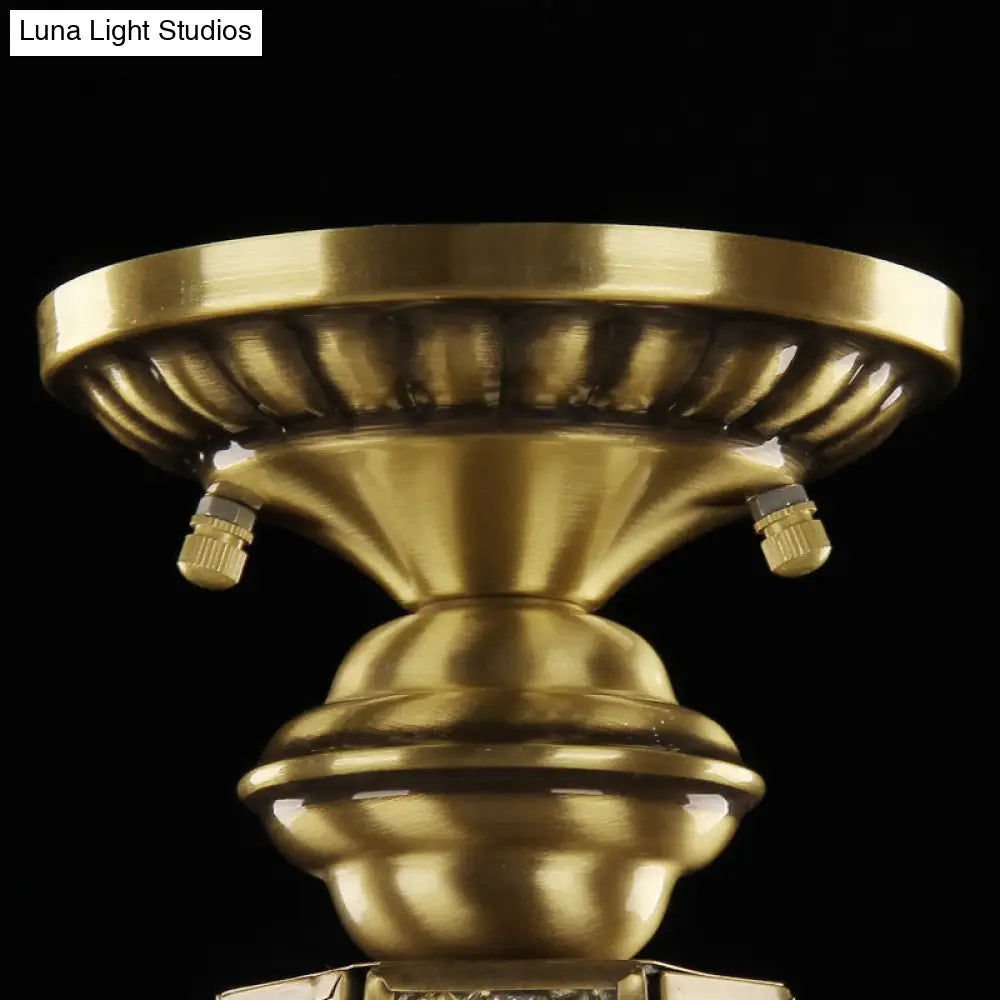 Lámpara de techo DecorBites™ en forma de pera, acabado en bronce envejecido, con cristal texturizado