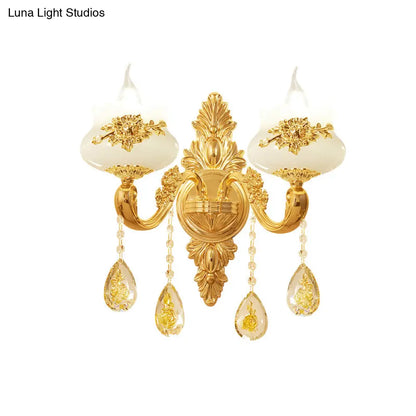 Aplique de pared con acabado dorado de imitación jade envejecido y colgante de cristal - Lámpara de pared para salón