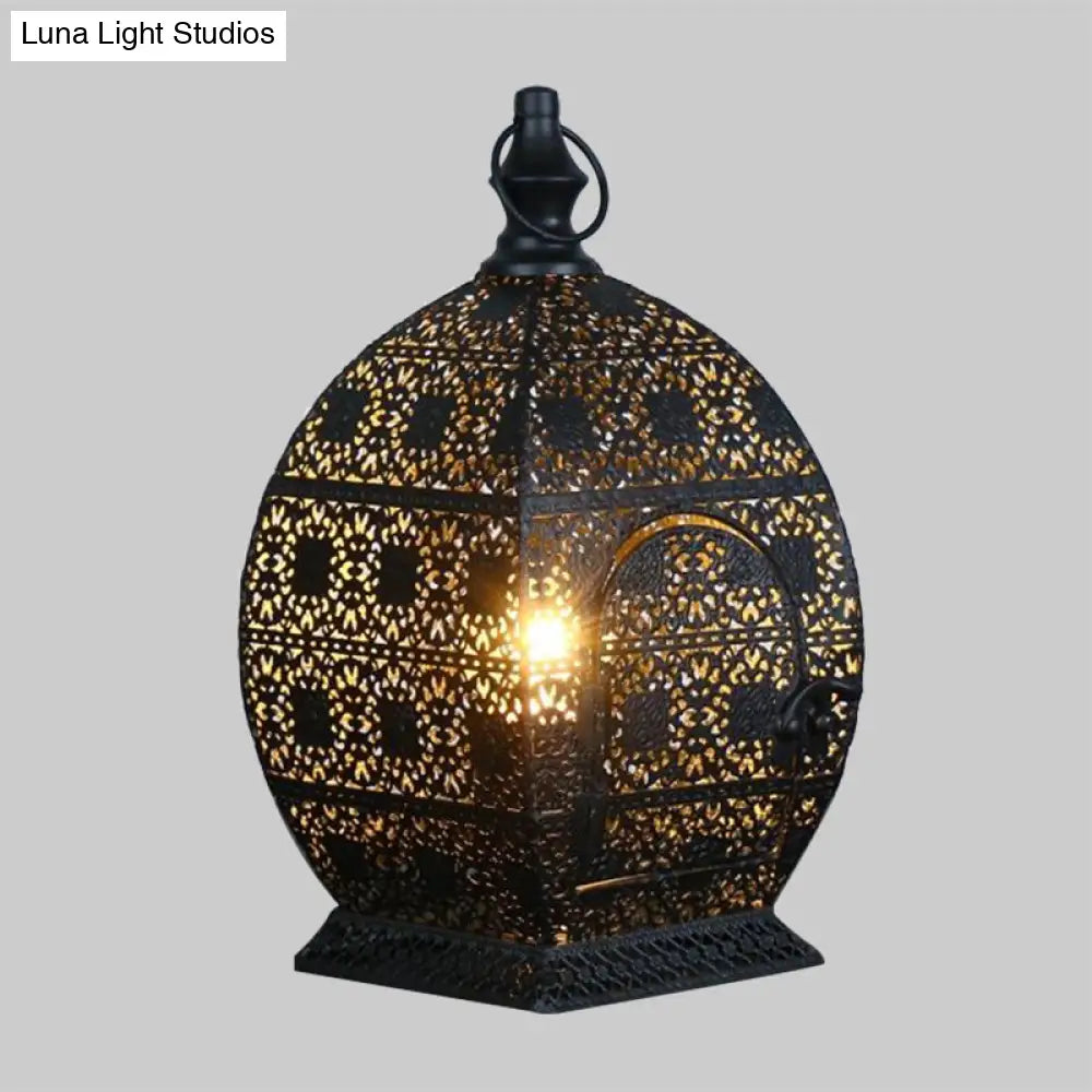 Lámpara de mesa de noche tipo candelabro de metal envejecido en color negro - 1 cabezal, 5"/6.5" de ancho