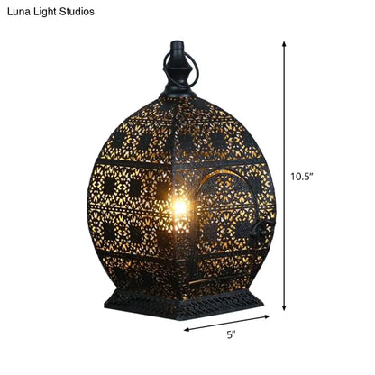 Lámpara de mesa de noche tipo candelabro de metal envejecido en color negro - 1 cabezal, 5"/6.5" de ancho