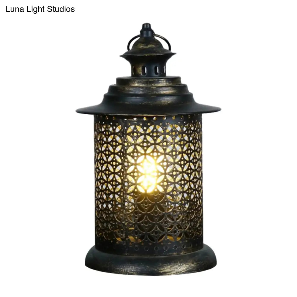 Lámpara de mesa de noche tipo candelabro de metal envejecido en color negro - 1 cabezal, 5"/6.5" de ancho