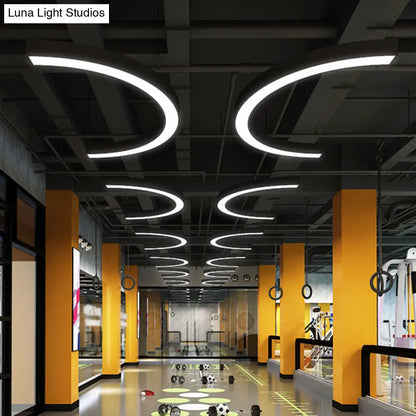 DecorBites™ Arc Shaped Gym Pendant Lamp Metal Contemporary LED Hanging Ceiling Light in Black