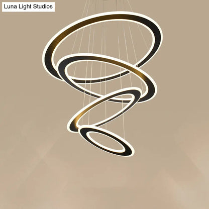 Lámpara de techo circular LED Art Déco en color negro para escalera