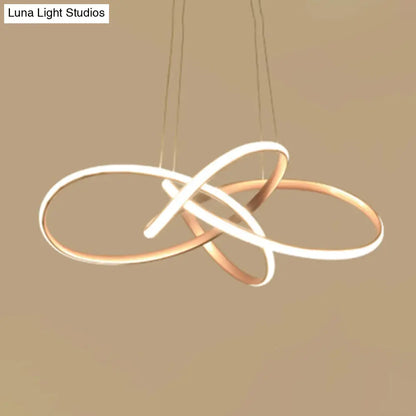 Lámpara de techo LED Art Déco dorada con motivos florales - Elegante lámpara colgante de metal para el comedor