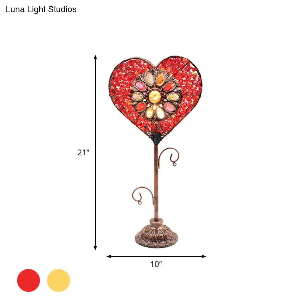 Lámpara de mesa Art Déco en forma de corazón, de metal rojo y amarillo: Iluminación para mesita de noche en la sala de estar