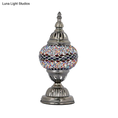 Lámpara de mesa Art Déco tipo torre para dormitorio con vidrieras y luces de colores.