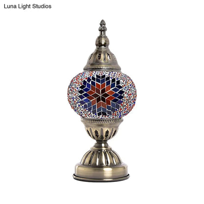 Lámpara de mesa Art Déco tipo torre para dormitorio con vidrieras y luces de colores.