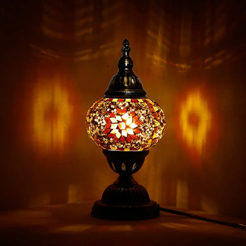 Lámpara de mesa Art Déco tipo torre para dormitorio con vidrieras y luces de colores.