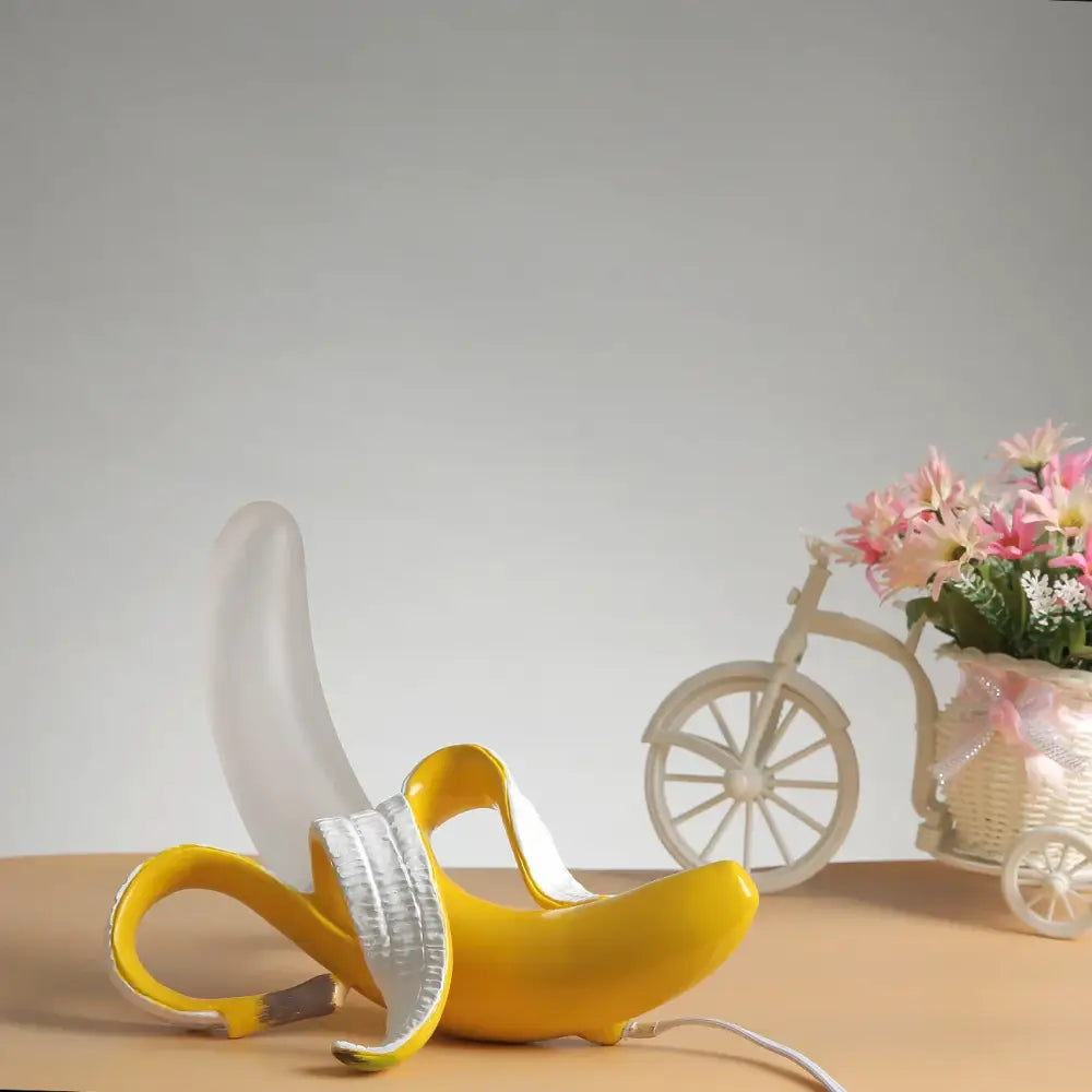 Art deco yellow banana-shaped lighting fixture with peeled design and decorbites glass lampshade led for bedroom decor
