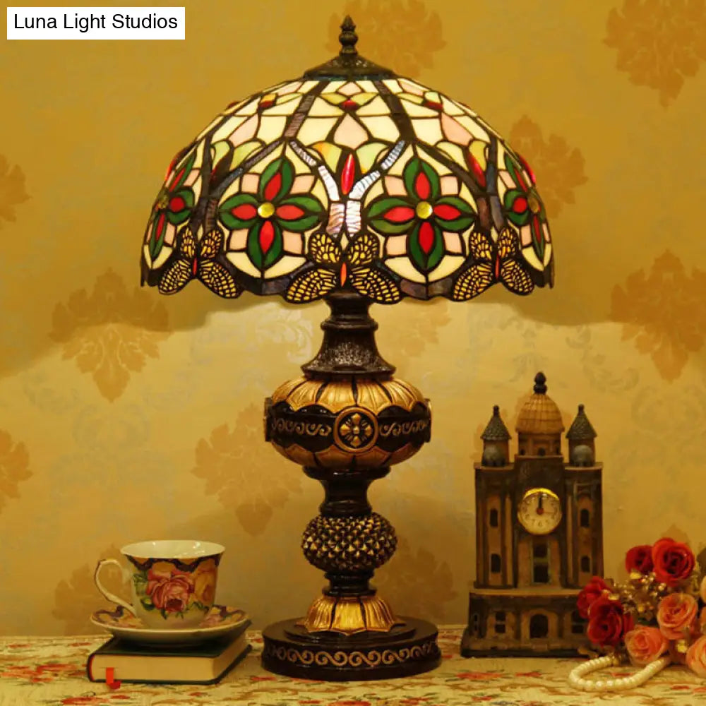 Lámpara de escritorio victoriana de cristal artístico con pantalla en forma de cuenco color beige/naranja - Elegante iluminación de mesa de noche con forma de flor