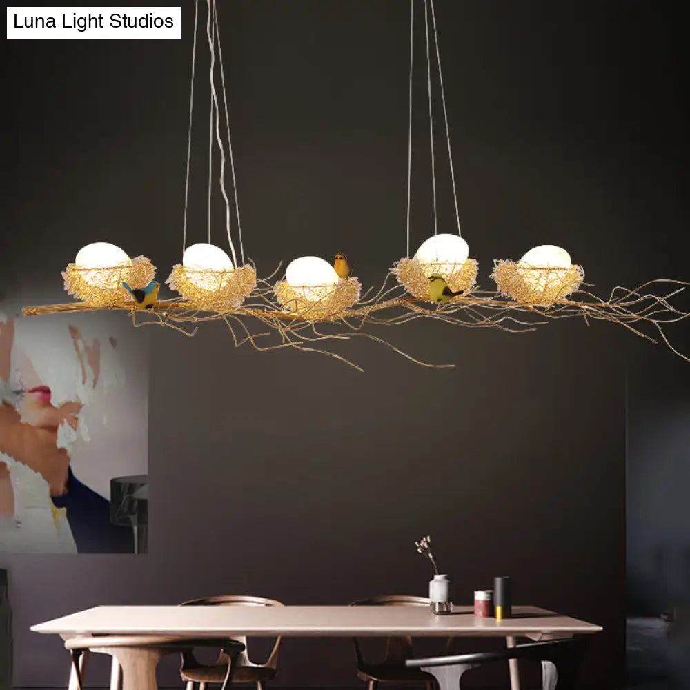 Lámpara de isla DecorBites™ Artistic Aluminum Wire Nest con huevo y pájaro de madera: una pieza colgante única para el comedor