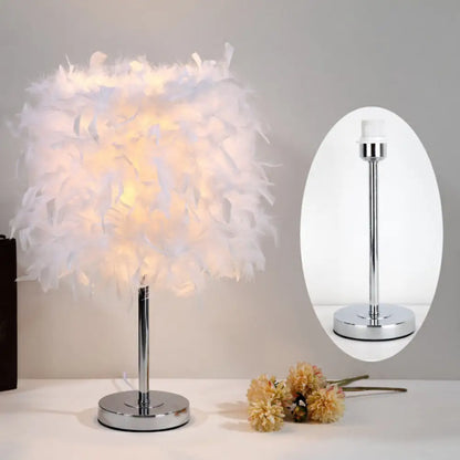 Lámpara de mesa de noche cilíndrica Artistic Feather - Iluminación de mesa de níquel para dormitorio