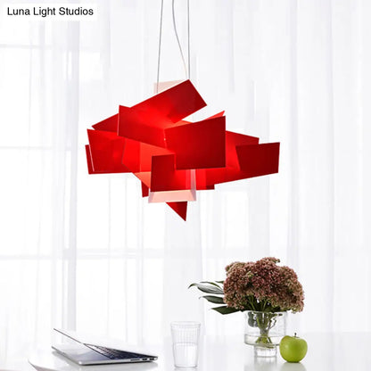 Lámpara de techo colgante Artistry Spliced ​​Acrylic Drop en blanco/rojo - 2 bombillas, diseño de iluminación múltiple para sala de estar