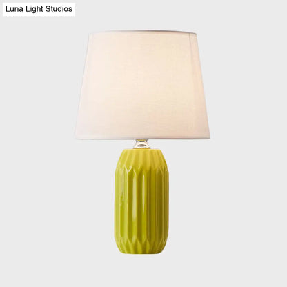 Asellus Primus - Lámpara de mesa nórdica