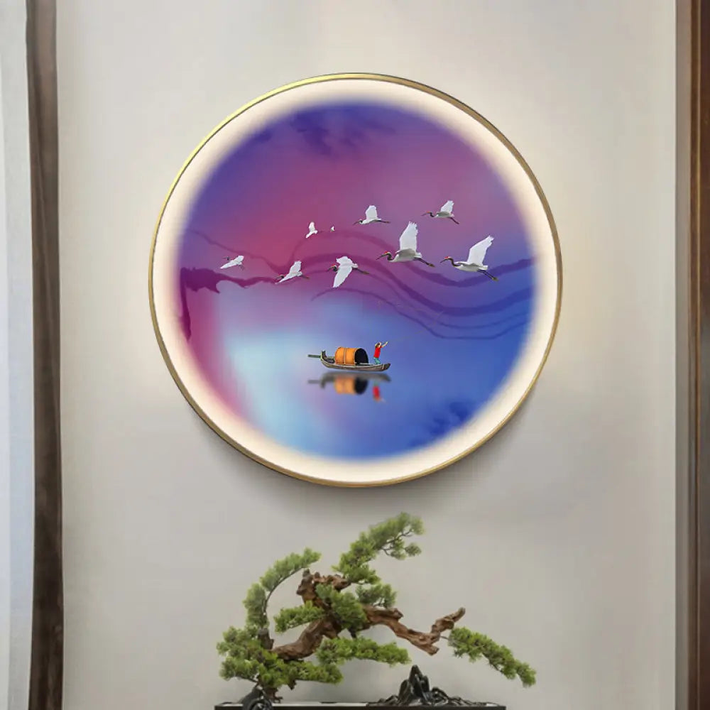 Lámpara de pared metálica LED Asia: Mural circular azul púrpura con elegante diseño de grulla y barco