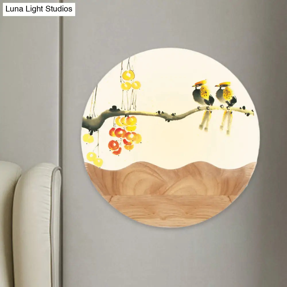 Lámpara de pared LED de estilo asiático con mural de madera y patrón de montaña/rama