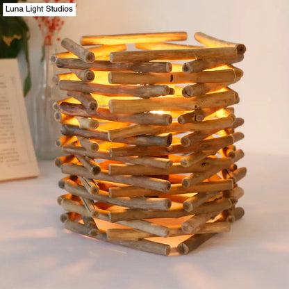 Lámpara de escritorio Asia Wood - Cilíndrica pequeña marrón para iluminación de tareas en el dormitorio, 8"/10" de ancho