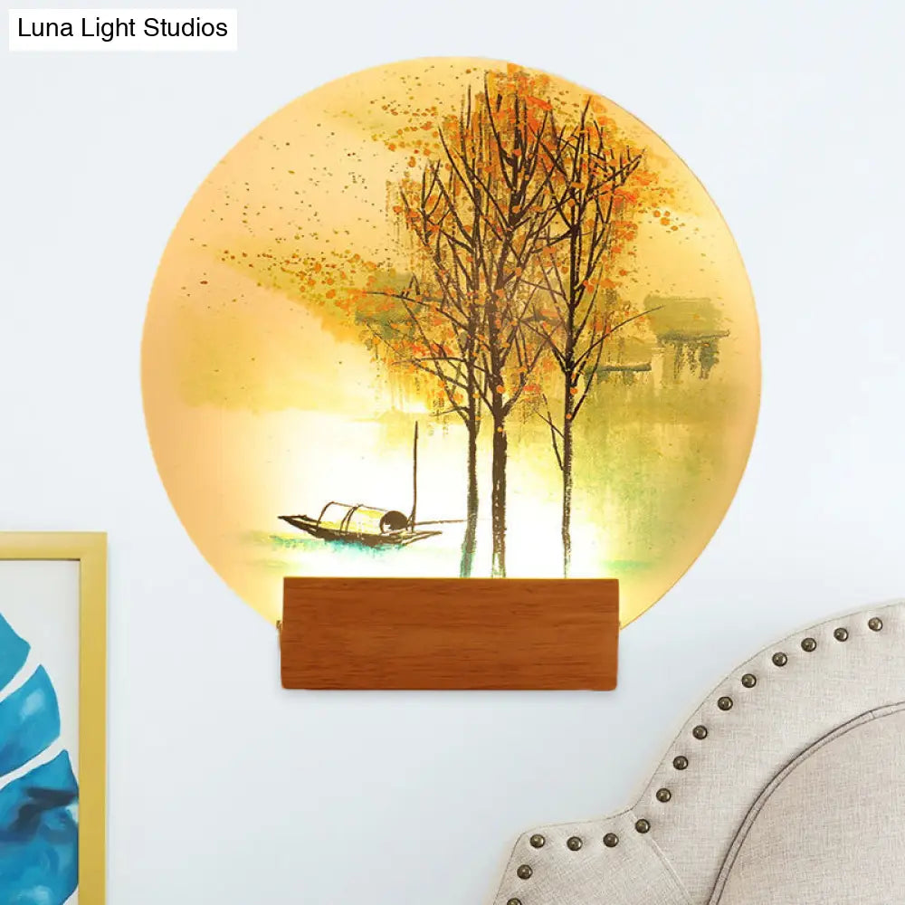 Aplique de pared LED asiático con brazo de madera - Diseño mural de peces dorados/barcos para mesita de noche