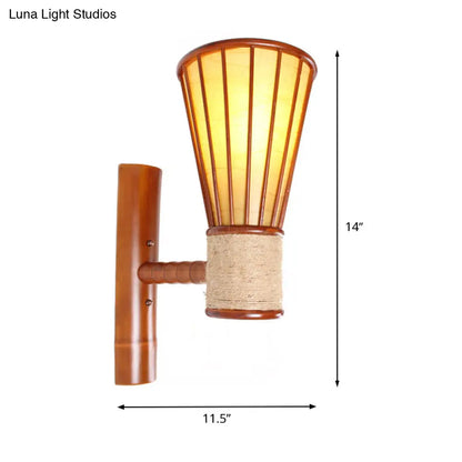Aplique de pared de bambú de estilo asiático - Aplique de pared con brazo ancho, marrón rojizo, un solo cabezal - Perfecto para dormitorios